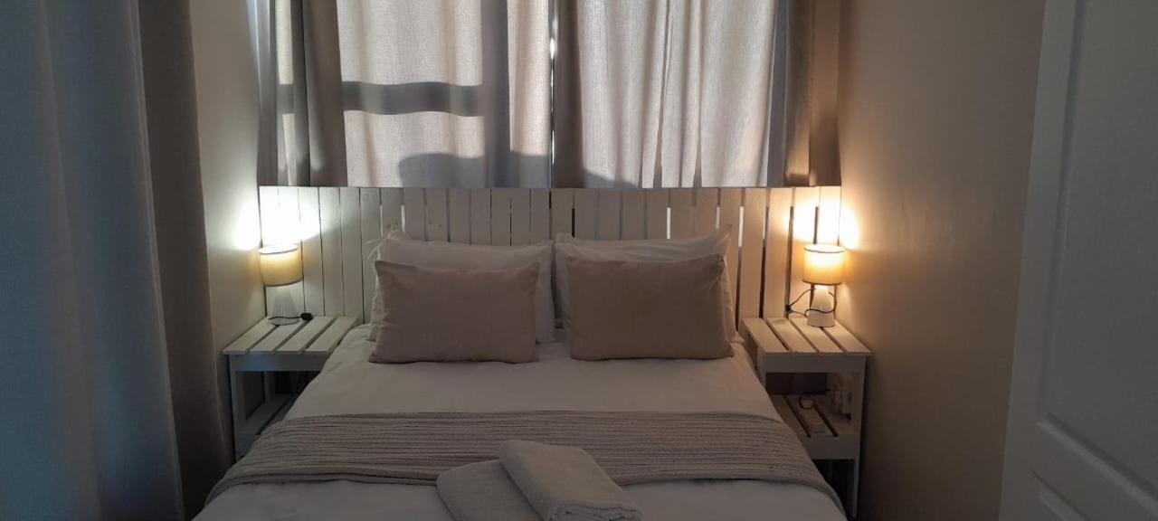 Kelzane Self-Catering Hotel Gonubie Ngoại thất bức ảnh
