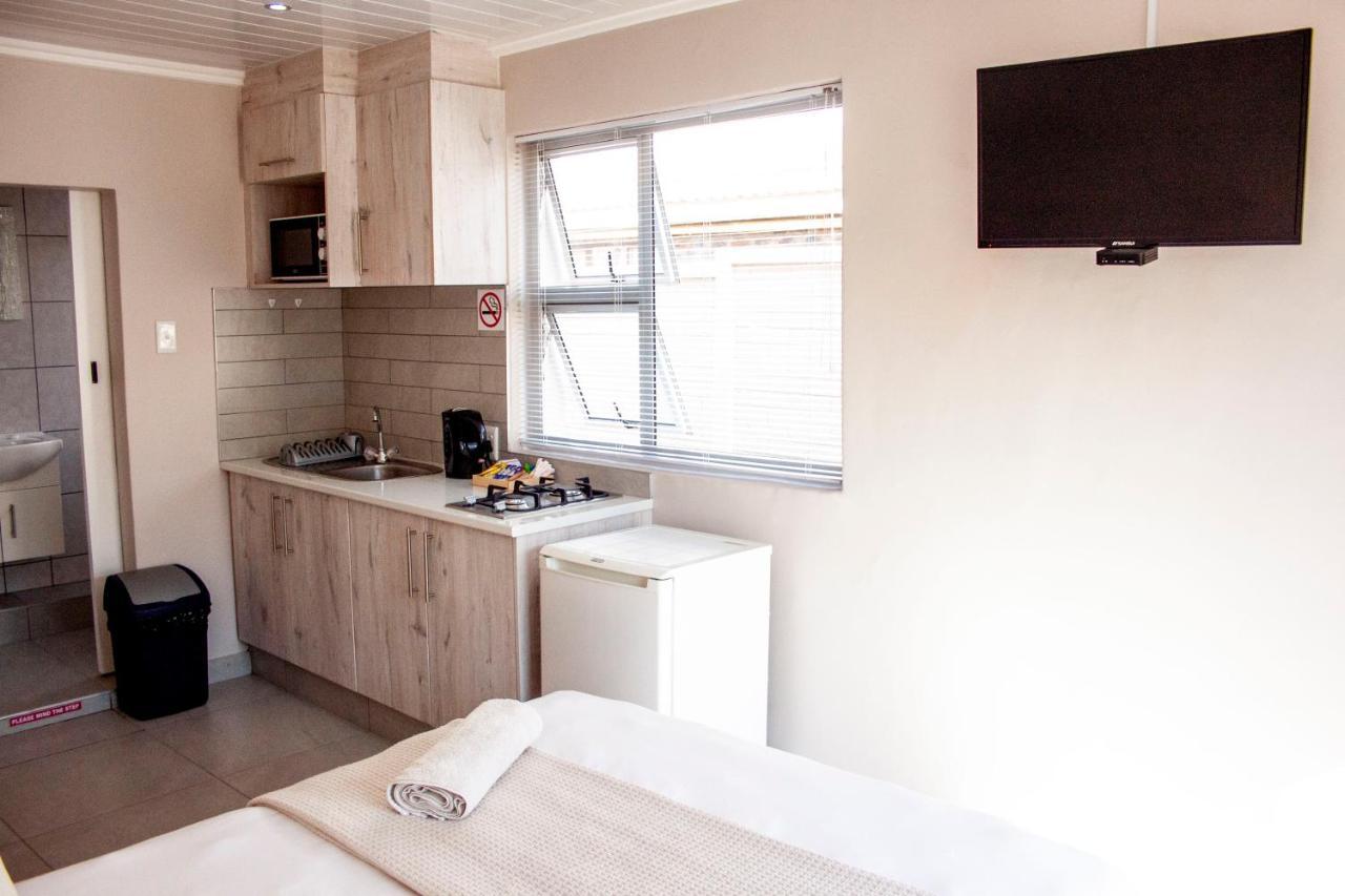 Kelzane Self-Catering Hotel Gonubie Ngoại thất bức ảnh